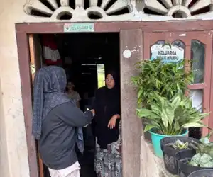 Fakir Miskin dan Anak Yatim Gampong Lamkuta, Abdya, Terima Paket Daging Gratis dari Keuchik dan Aparatur