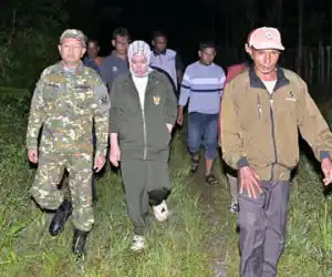 Bupati Aceh Jaya Tinjau Rumah Warga yang Rusak Akibat "Diamuk" Gajah Liar