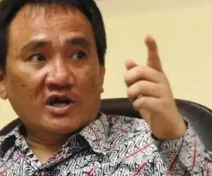 Andi Arief: Jokowi Tidak Etis Gugat Rakyat Soal Ijazah