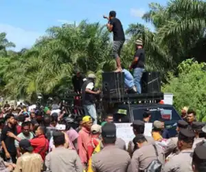 Diduga Cemari Lingkungan, Warga Abdya Geruduk Perusahaan Tambang
