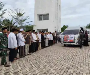 Bupati Aceh Jaya Peusijuk dan Lepas Keberangkat Jamaah Haji