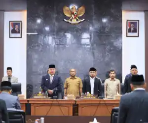 Bupati TR Keumangan Hadiri Rapat Paripurna DPRK Nagan Raya