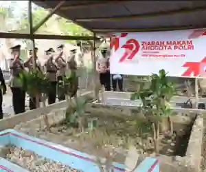Jaga Semangat Pengabdian, Polres Abdya Laksanakan Ziarah ke Makam Personil