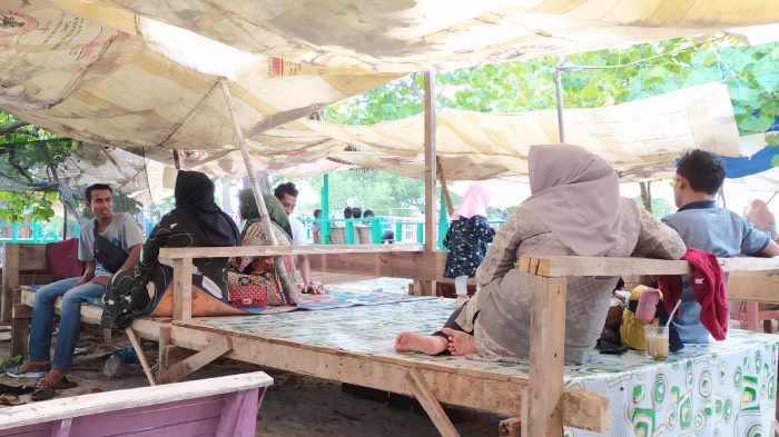 Lokasi Wisata Pantai Pasir Putih Mulai Dipadati Pengunjung
