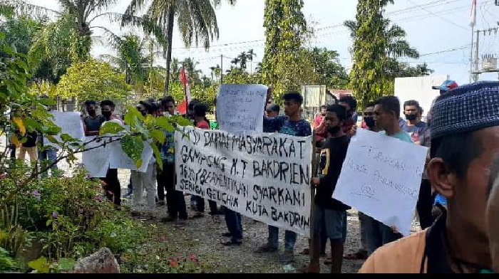 Didesak Mundur Dari Jabatannya, begini Tanggapan Keuchik Kuta Bakdrien Abdya