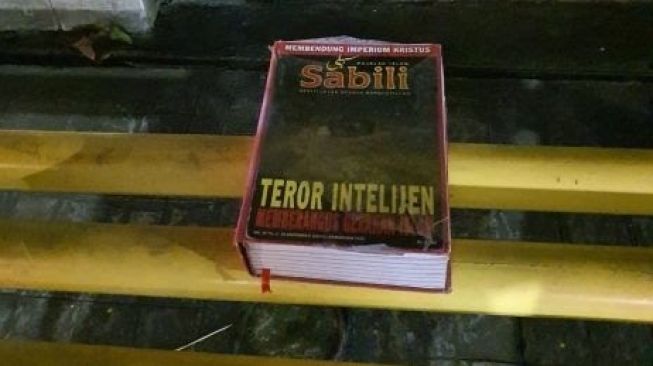 Buku Teror Intelijen Berangus Gerakan Islam Ditemukan di Gereja