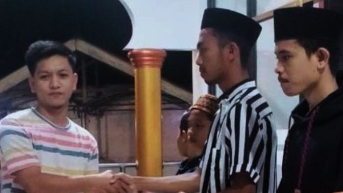 Bersama Aparatur, Pemuda Babah Dua Santuni 17 Anak Yatim Menjelang Lebaran