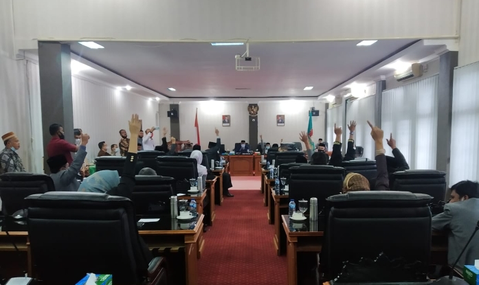Disorot Anggota DPRK, Tiga Kepala SKPK Nagan Raya di Alih Tugas