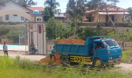 Pemblokir Jalan Kantor Kacabdin Abdya Ternyata Perintah Bupati
