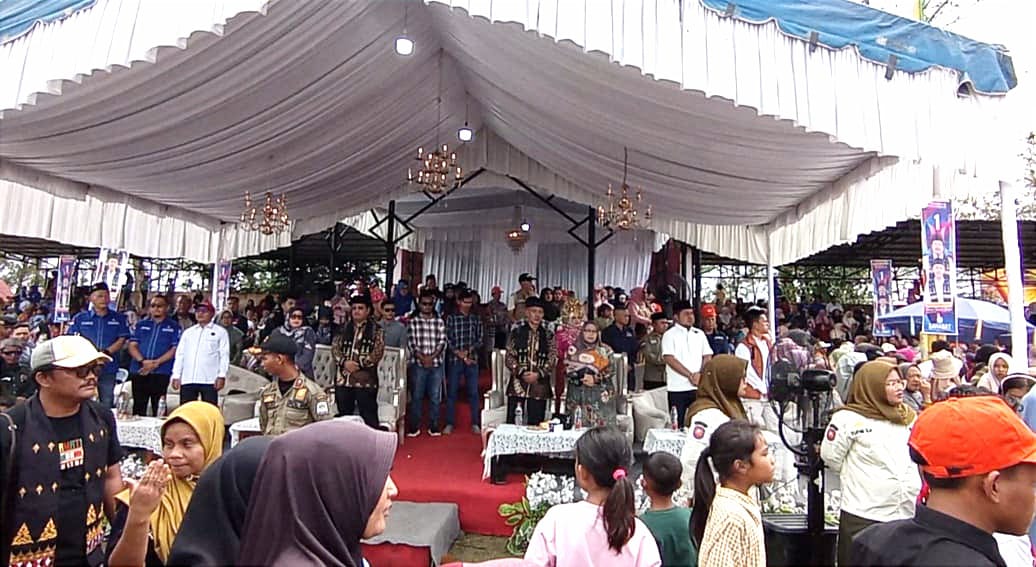Lautan Massa Meriahkan Kampanye Akbar Pasangan Safriadi–Hamzah di Alun-Alun Kota Singkil