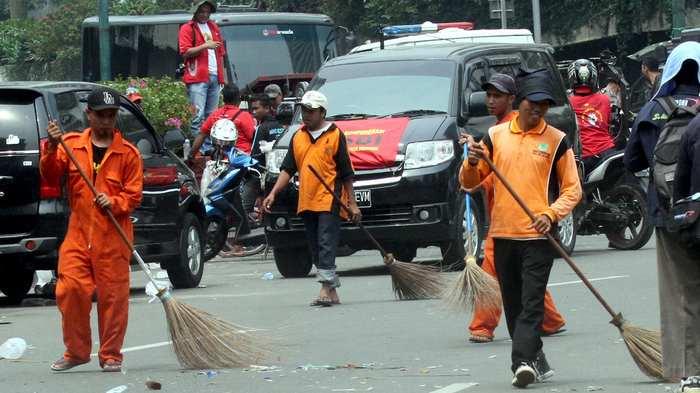 Momentum 100 Hari Kerja Bupati & Wakil Bupati Aceh Jaya: Respon Keluhan Petugas Persampahan
