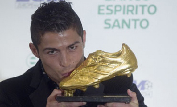 Cristiano Ronaldo Sumbang Rp 21 miliar Untuk Palestina, Kita?