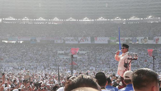 Mantab..! Membela Kesucian Agama, Khabib Berjibaku di Luar Ring